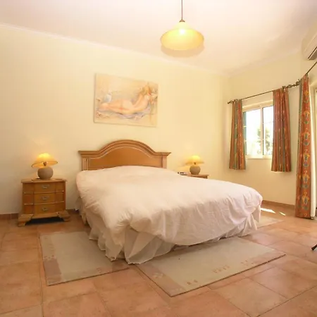 Sleeps 8 Pool Wifi Villa