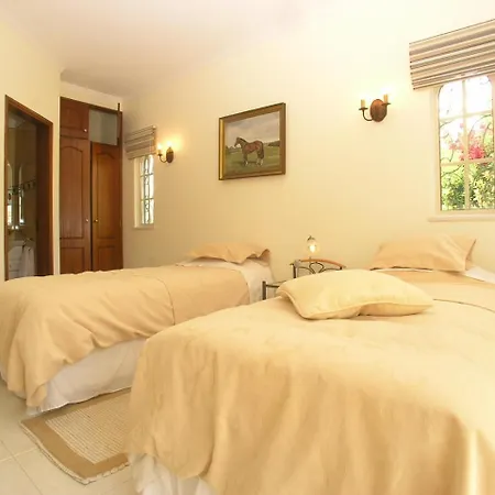 Sleeps 8 Pool Wifi Gale de Cima