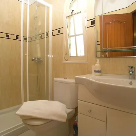 Sleeps 8 Pool Wifi * Gale de Cima